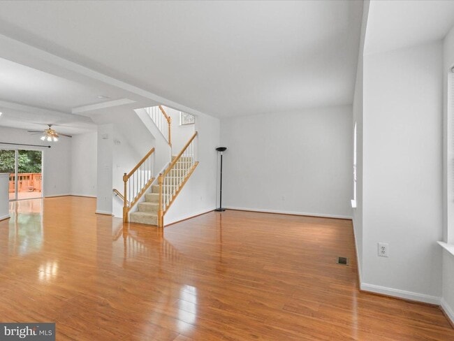 Building Photo - 7700 Shadowcreek Terrace