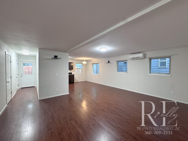 Building Photo - 50% OFF FIRST MONTH’S RENT SPECIAL!!