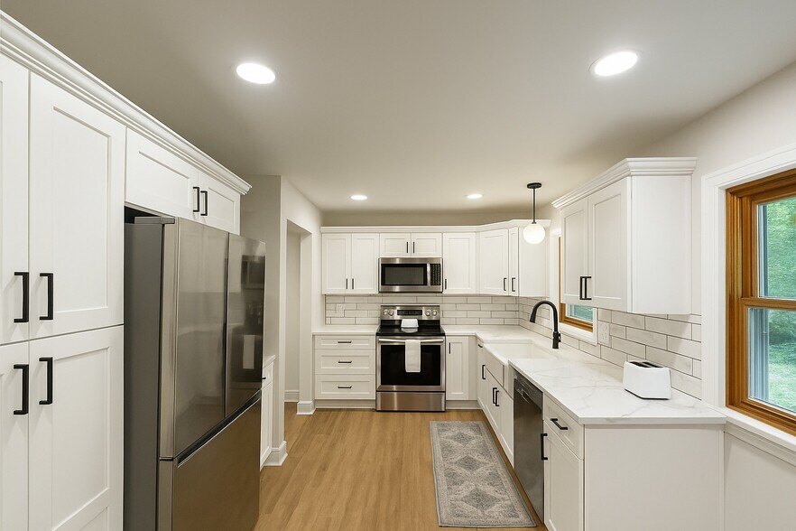 Building Photo - 1805 Beaconwood Ave