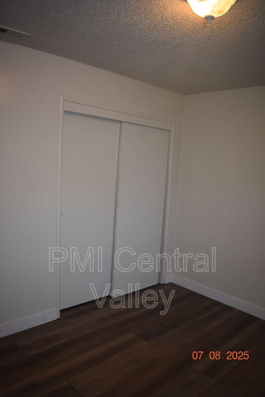 Building Photo - 842 Yerba Buena Ave