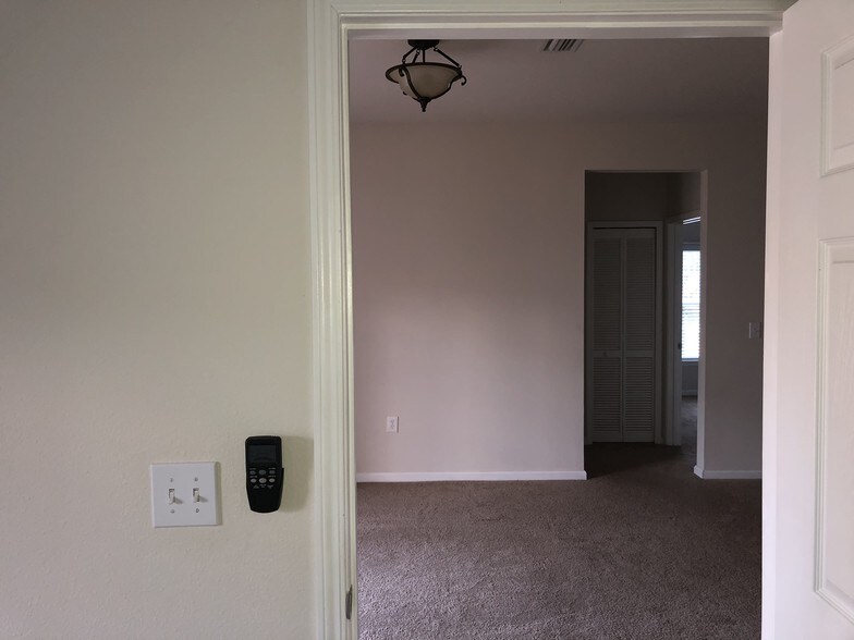 Building Photo - 4917 Key Lime Dr