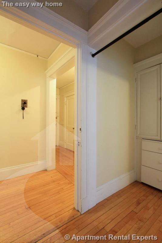 Building Photo - 8 Craigie Cir