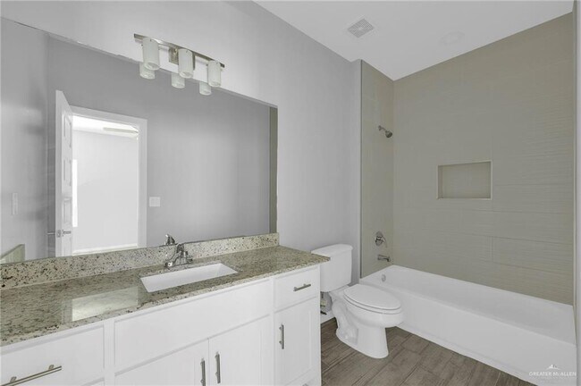 Building Photo - 13 Redbud Ln