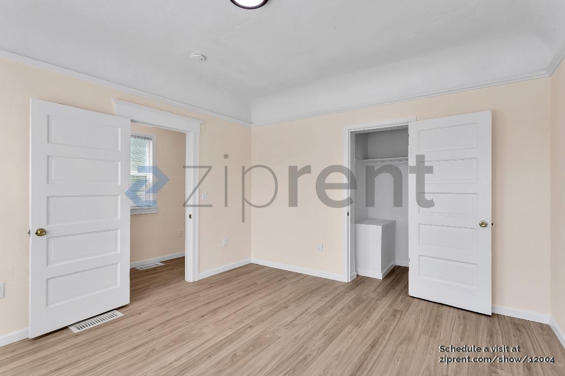 Building Photo - 3321 Adeline St