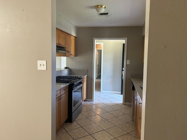 Building Photo - 7101 Premont Dr