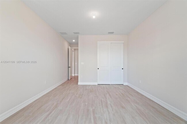 Building Photo - 4546 Cumberland Ter