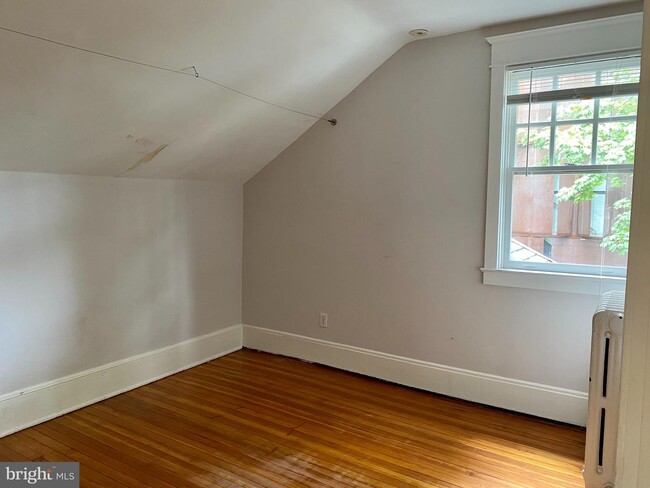 Building Photo - 1506 N Garfield St