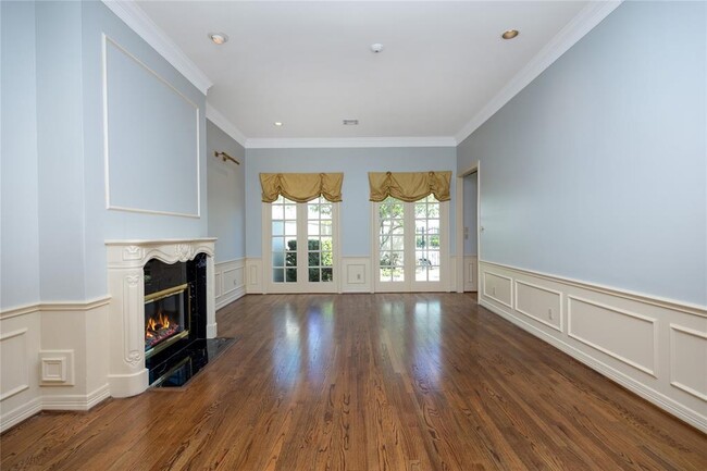 Building Photo - 1536 Potomac Dr