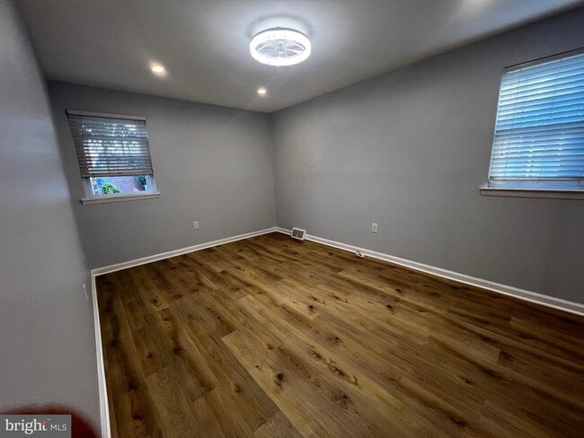 Building Photo - 9911 Lackland Dr