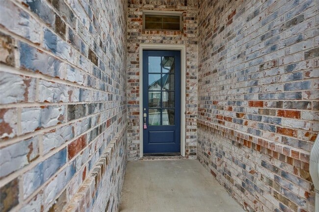 Building Photo - Located in South Martin Branch Decatur TX ...