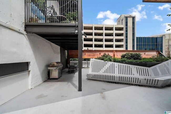 Building Photo - 1801 2nd Ave N