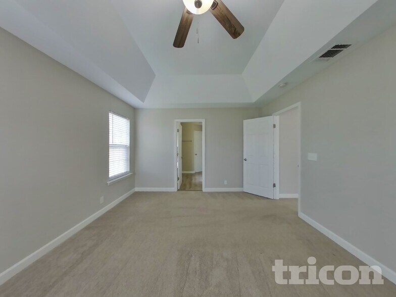 Building Photo - 1629 Good Day Ct