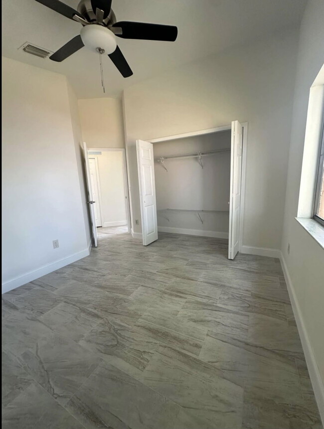 Building Photo - 1275 McDermott Ln