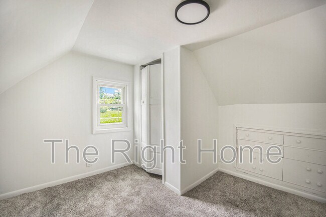 Building Photo - 3918 S 14th St