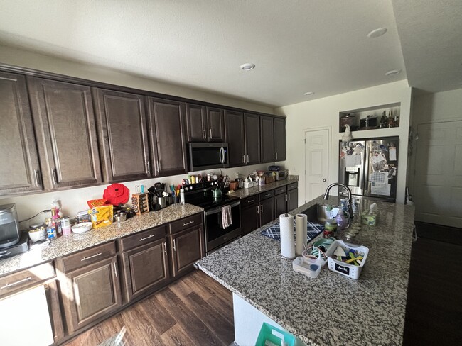 Kitchen - 3648 Abbotswood Dr