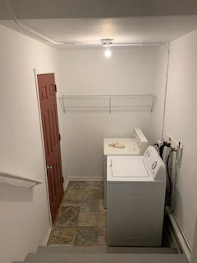 Building Photo - 535 S State St