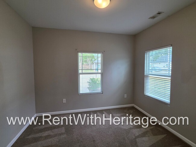 Building Photo - Awesome Ranch / Popular Carrollton Schools/ Near Adamson Square