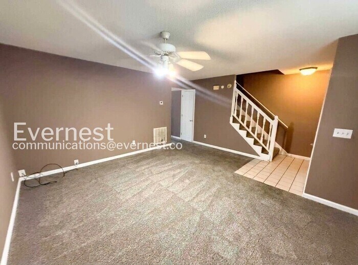 Building Photo - 2543 Hampstead Dr