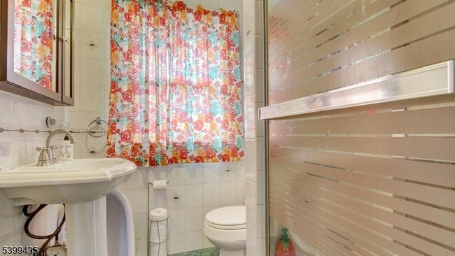 Building Photo - 836 Livingston Rd