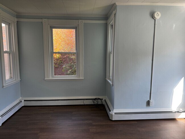 Building Photo - Spacious 3 Bedroom, 1.5 Bath House for Rent in Brewer