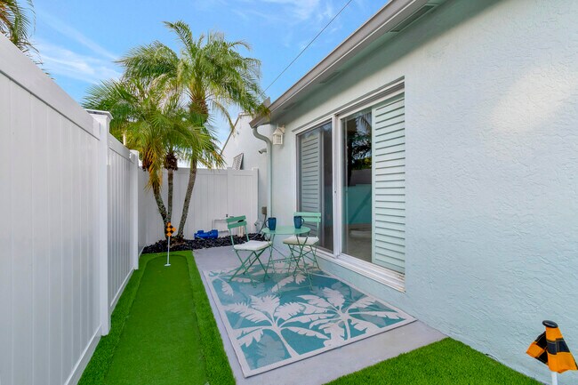 Building Photo - 310 Gulfstream Dr