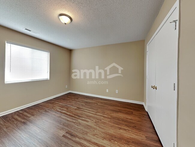 Building Photo - 5710 Waterpoint Dr