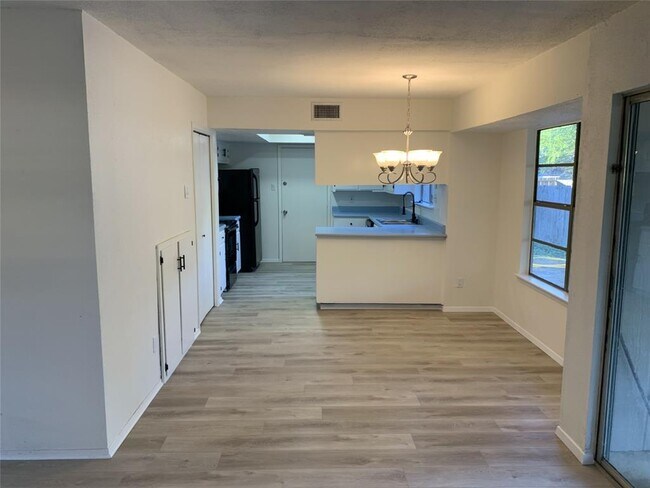 Building Photo - 1800 Wagon Gap Dr