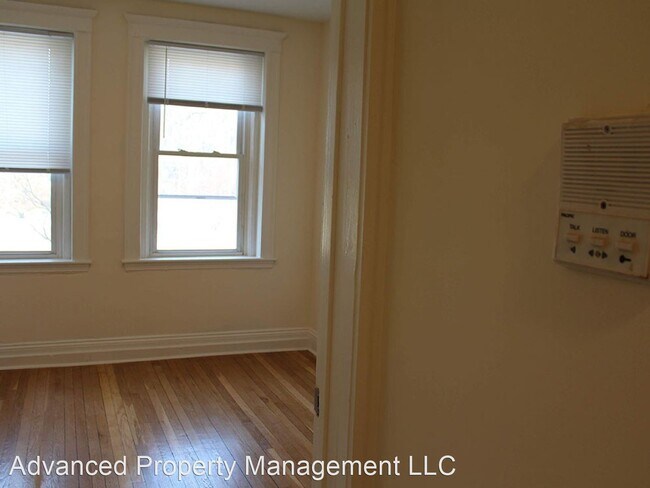 Building Photo - 12 American Legion Hwy