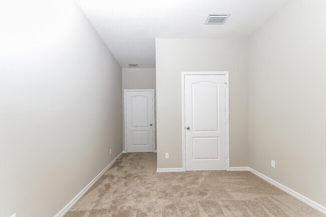 Building Photo - 1708 Celebration Dr, Fort Pierce, FL