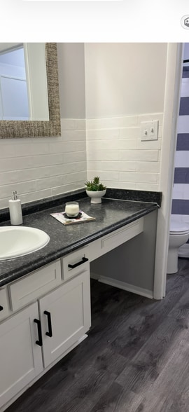 Building Photo - 5026 Sardis Rd