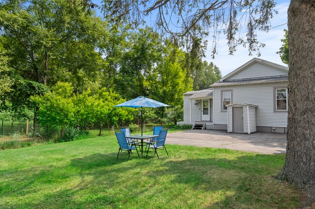 Building Photo - 125 W Circular St