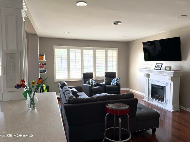 Building Photo - 116B Buckingham Dr