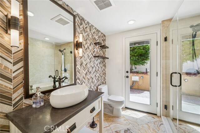 Building Photo - 25101 Northrup Dr