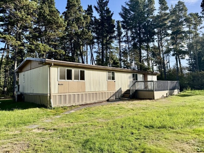 Primary Photo - Large Yard 3bd 2ba Home in Long Beach!