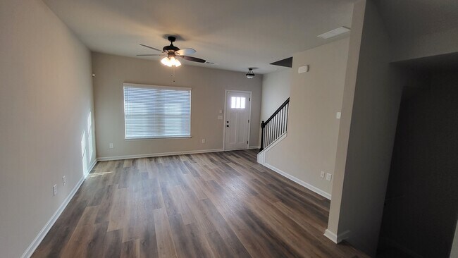 Living/Family Room - Alternate View - 1373 Bayrose Cir