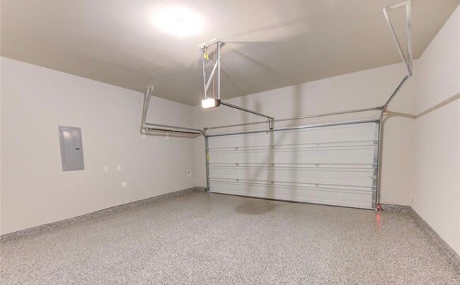 Building Photo - 10239 Bayou Oaks Dr