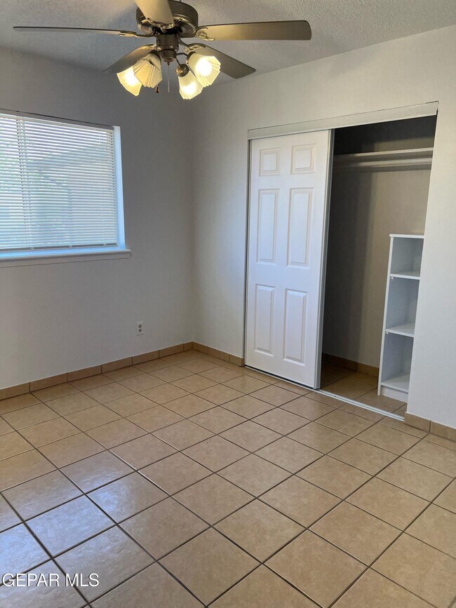 Building Photo - 7200 Alto Rey Ave