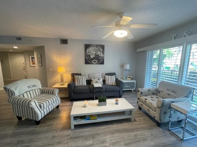 Building Photo - 2131 SE 10th Ave