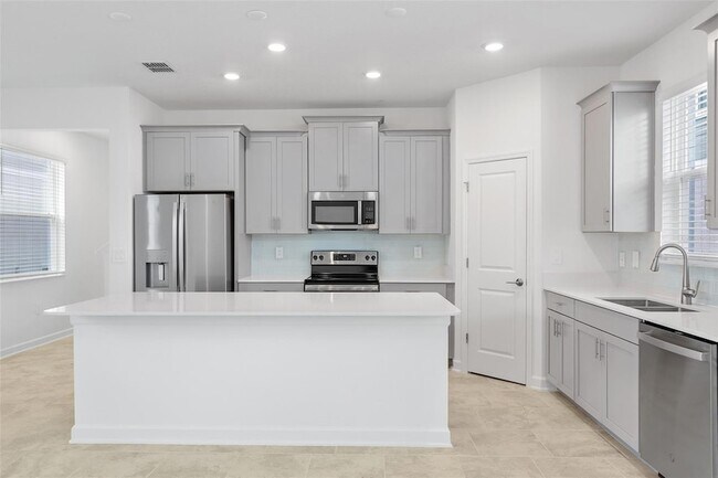 Building Photo - 3039 Addison Blvd