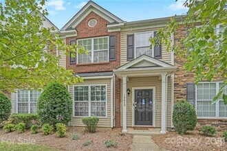 Building Photo - 12623 Shuman Ln