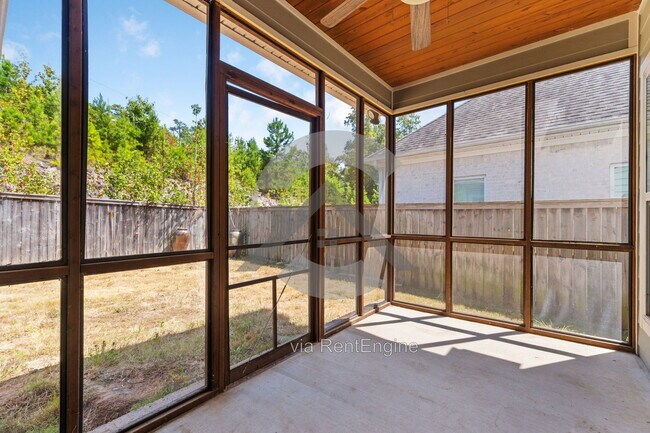 Building Photo - 123 Wildcreek Blvd