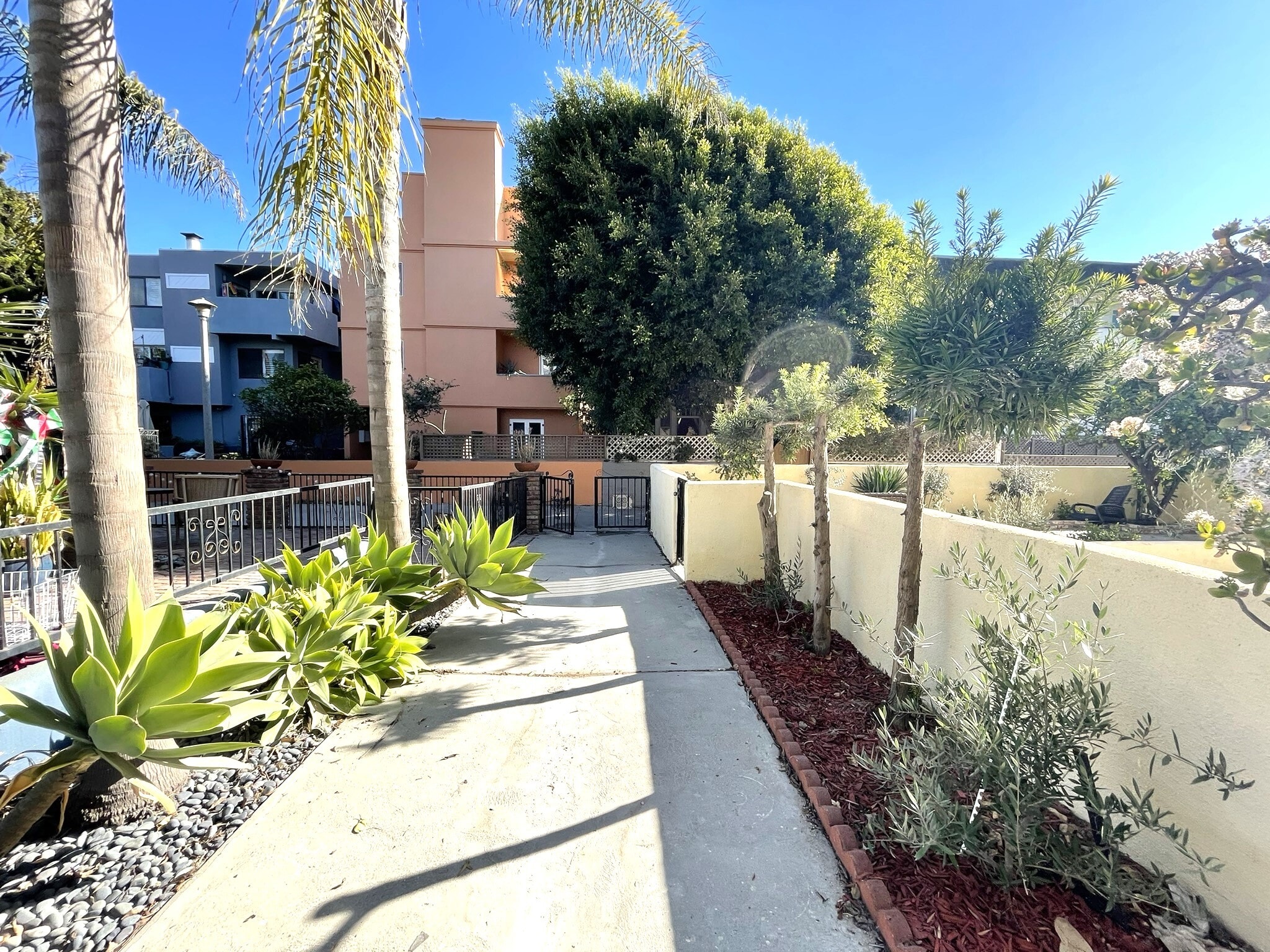 Front building entrance - 23 Buccaneer St