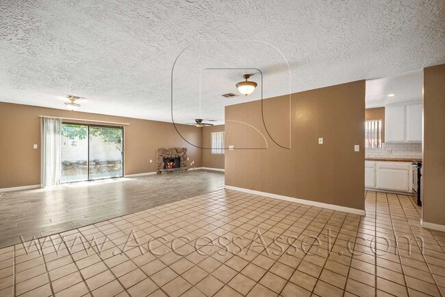 Building Photo - Open-Concept La Quinta Home with Private Fenced Yard