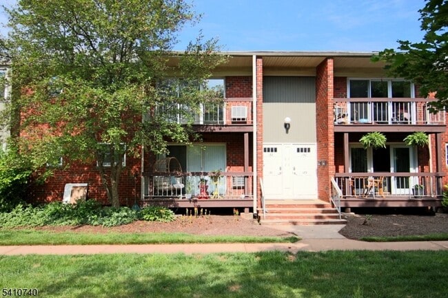 Building Photo - 515 Andria Ave