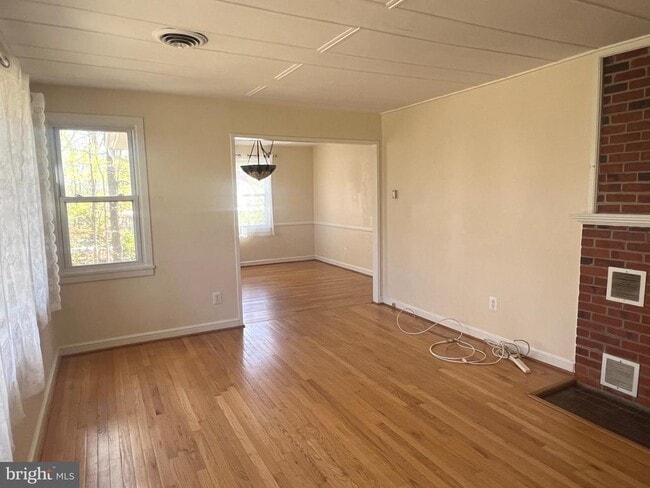 Building Photo - 4112 Elizabeth Ln