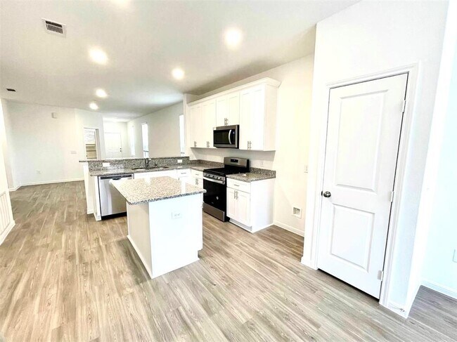 Building Photo - 22627 Bolanzo Ln