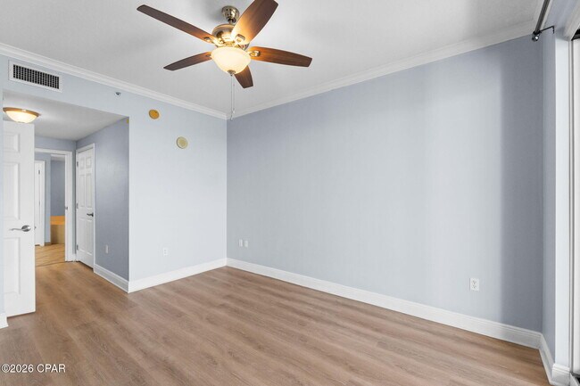 Building Photo - 2400 Grandiflora Blvd