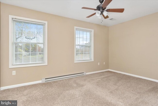 Building Photo - 37 S Colonial Dr