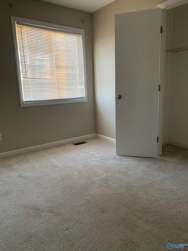 Building Photo - 325 Honea Ln