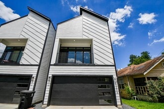 Building Photo - 7020 Eastwood St